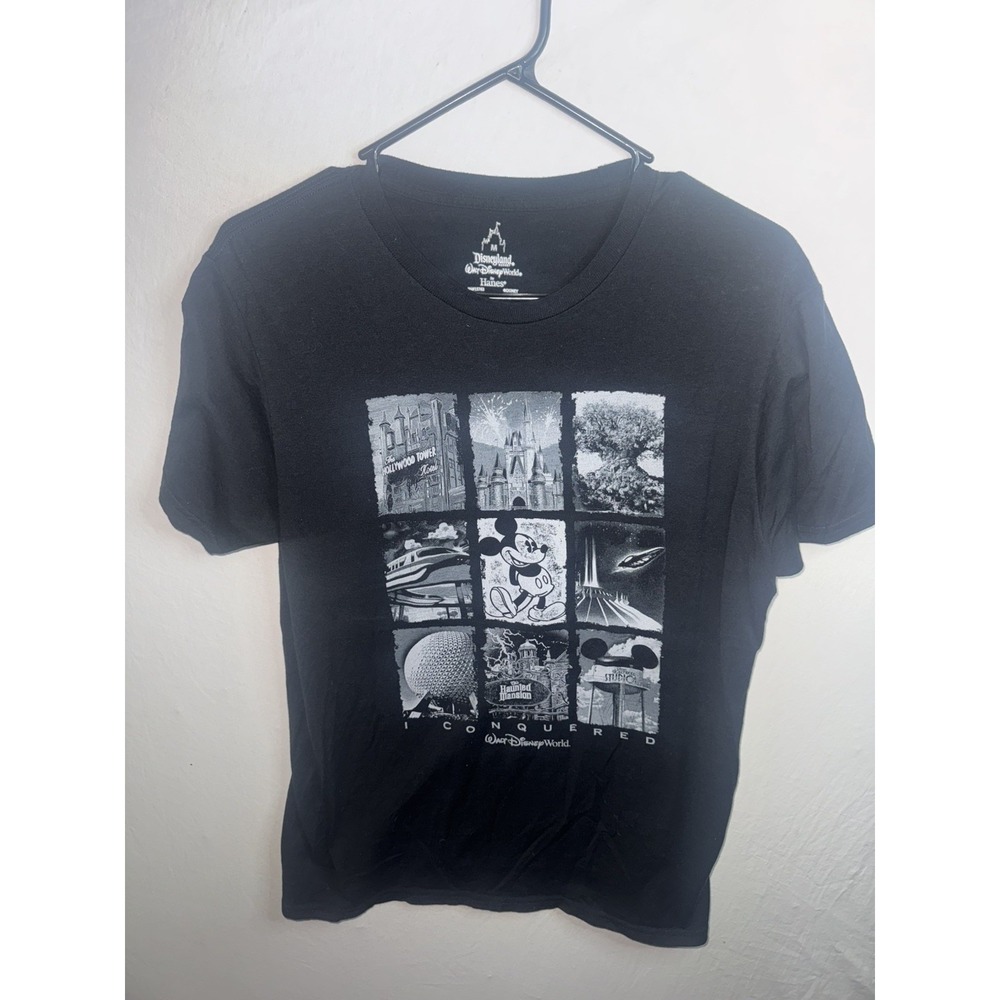Vintage Style Walt Disney World " Black & White Pictures " Men's Medium T-shirt